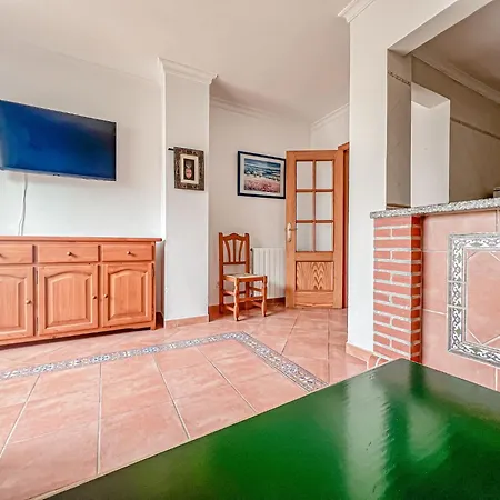 Apartment Bright 2-bedroom With Private Patio And Communal Roof Terrace In Centr Nerja